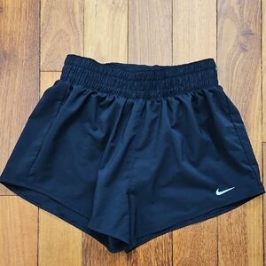 Nike Women's Black Dri-Fit Athletic Shorts Size Small